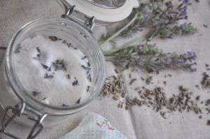 Zucchero aromatizzato alla lavanda