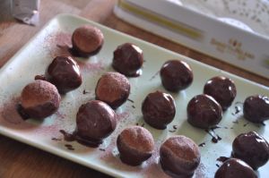 Tartufini di castagne con copertura al cioccolato
