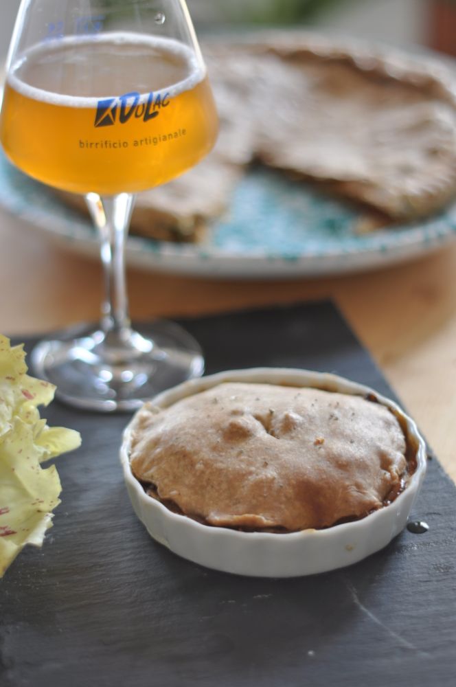 Torta salata al Variegato di Castelfranco , Casera e birra del birrificio DuLac
